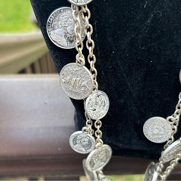 NWOT Beautiful Silver Coins Necklace - Picture 2 of 3